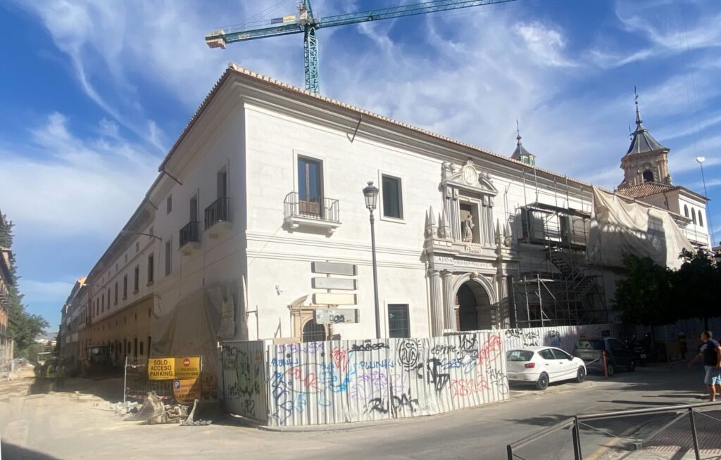 Realizan una renovación de la Fachada del Hospital San Juan de Dios